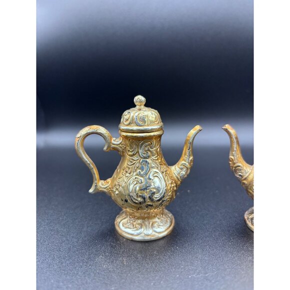 Vintage Silverplate Ornate Baroque Miniature Teapot Salt & Pepper Shakers Patina - Picture 2 of 6